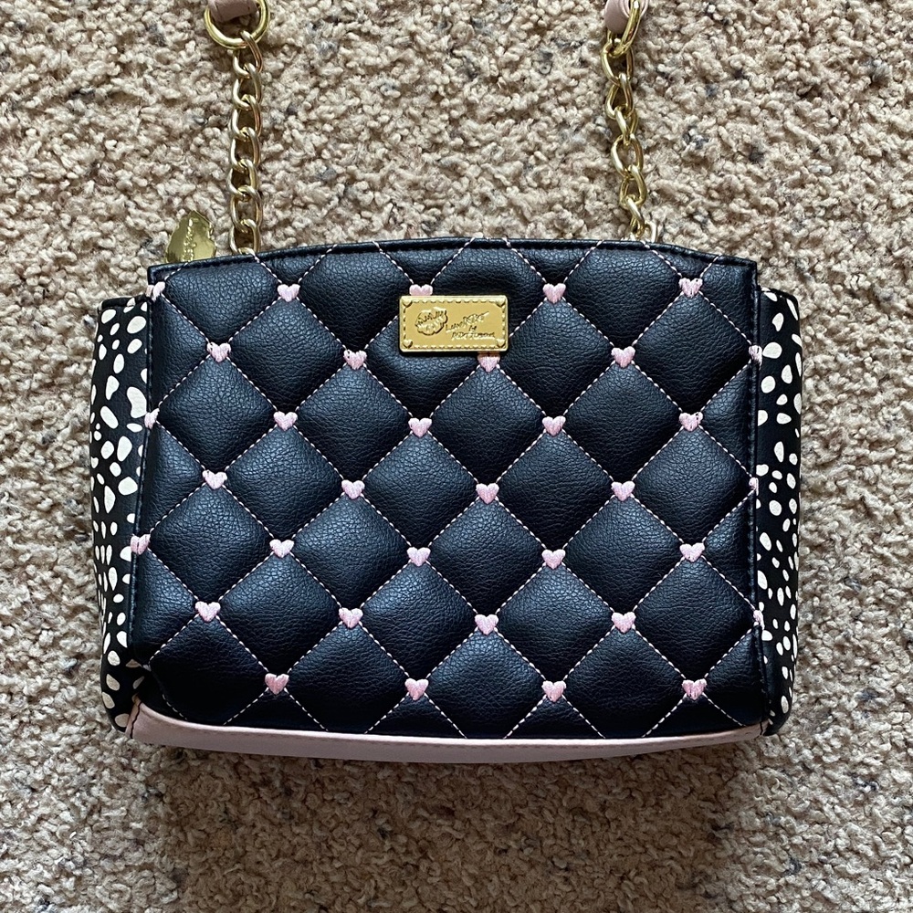 Luv Betsey Betsey Johnson Elegant Black Quilted Crossbody Bag